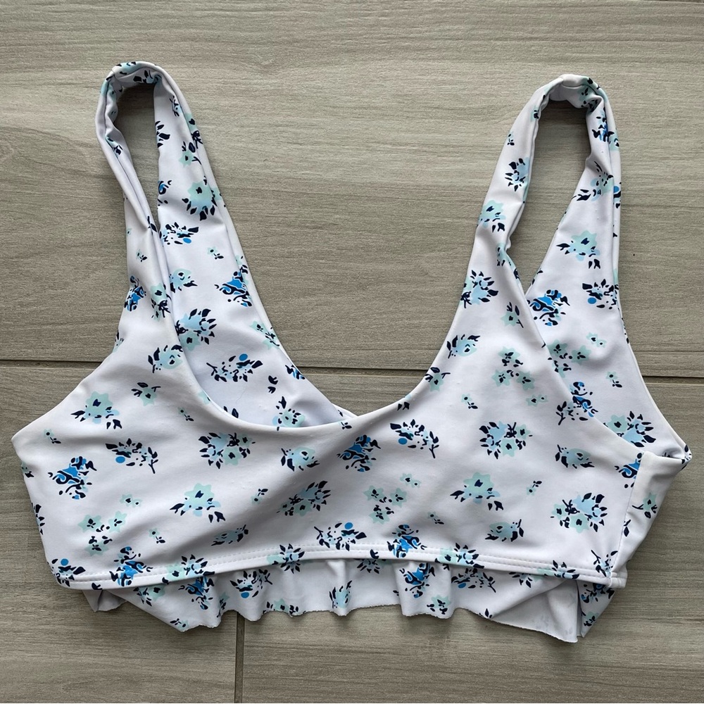 SHEIN Floral Ruffle Bikini Set - Size Medium - Picture 5 of 10